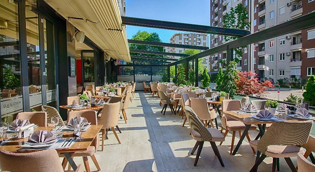 Маркизы пергольные